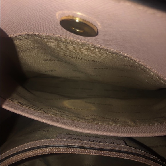 Michael Kors Bridgette Medium Leather Tote - Picture 11 of 16